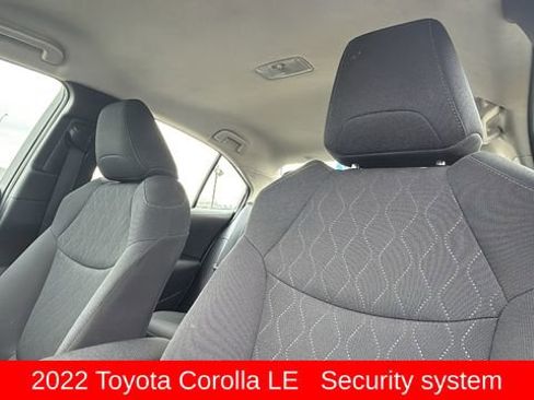Used 2022 Toyota Corolla LE image 11