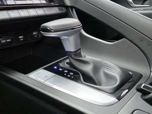 Used 2022 Hyundai Elantra SEL FWD image 19