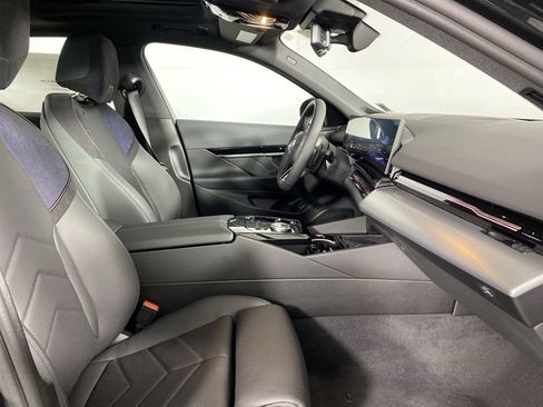 New 2026 BMW 530i xDrive w/ M Sport Package image 26