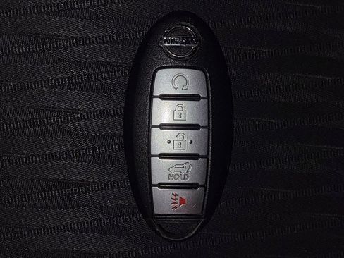 Used 2019 Nissan Rogue SV AWD/4WD image 32