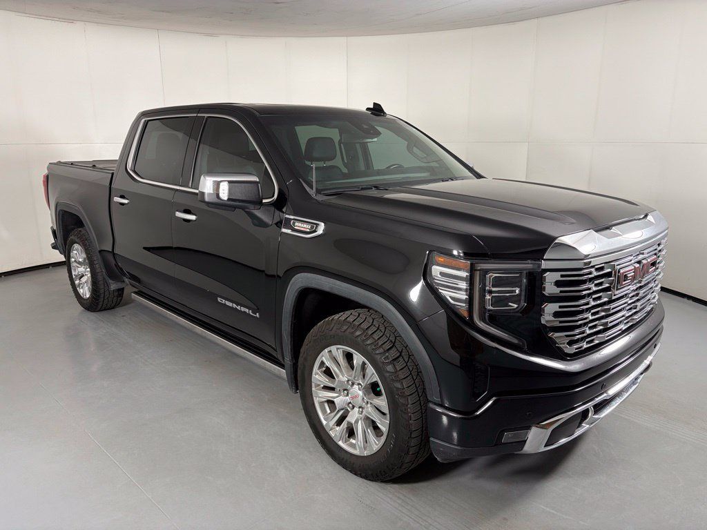 Used 2023 GMC Sierra 1500 Denali AWD/4WD image 2