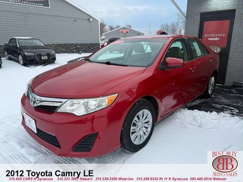 Used 2012 Toyota Camry LE image 6