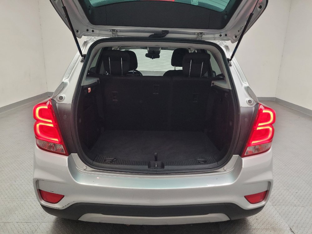 Used 2020 Chevrolet Trax LT FWD image 29
