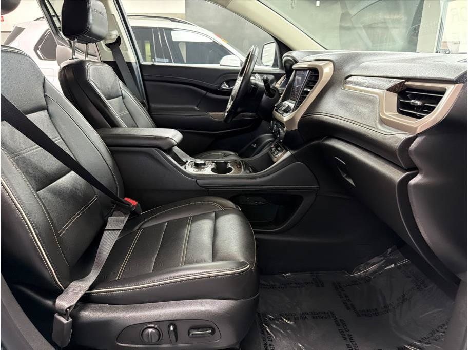 Used 2023 GMC Acadia Denali FWD image 15