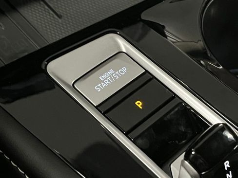 New 2025 Volkswagen Atlas SE image 15