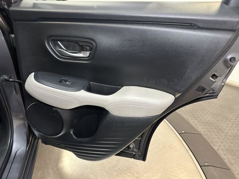 Used 2024 Honda HR-V LX image 33