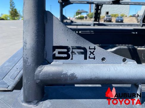Used 2018 Toyota Tacoma TRD Sport AWD/4WD image 14