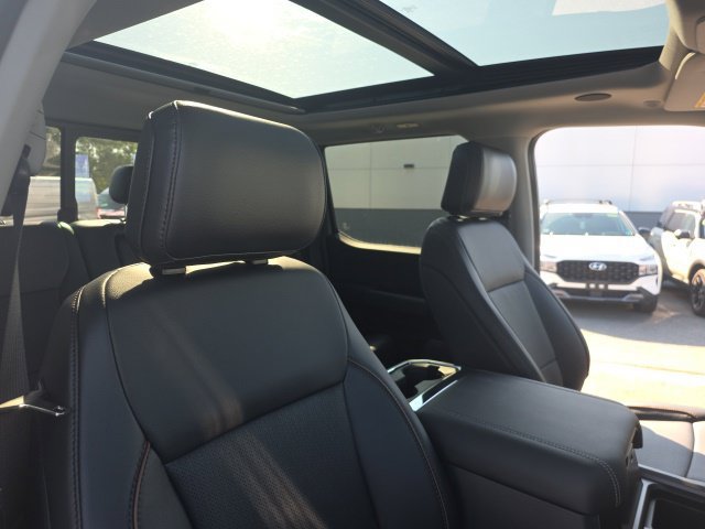 New 2026 Ford F350 Lariat w/ Black Appearance Package AWD/4WD image 34