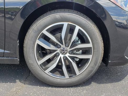 New 2026 Volkswagen Jetta SE FWD image 12