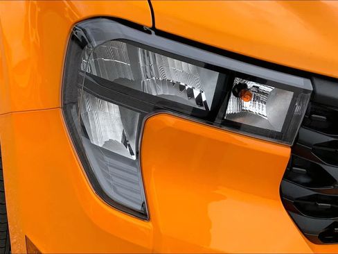 New 2026 Ford Maverick XLT w/ XLT Luxury Package FWD image 13