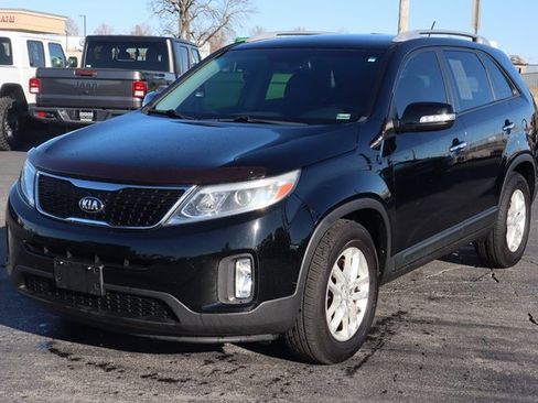 Used 2015 Kia Sorento LX image 16