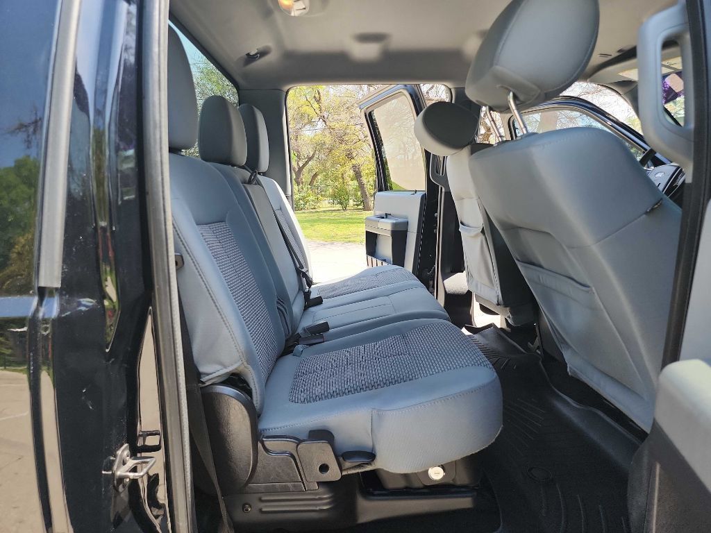 Used 2016 Ford F350 XLT w/ XLT Interior Package AWD/4WD image 32