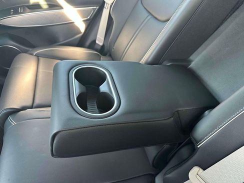 Used 2023 Genesis Electrified GV70 image 10