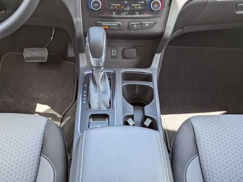 Used 2019 Ford Escape SE FWD image 18