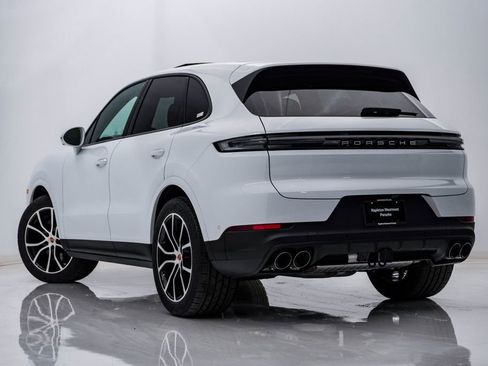 New 2026 Porsche Cayenne image 3