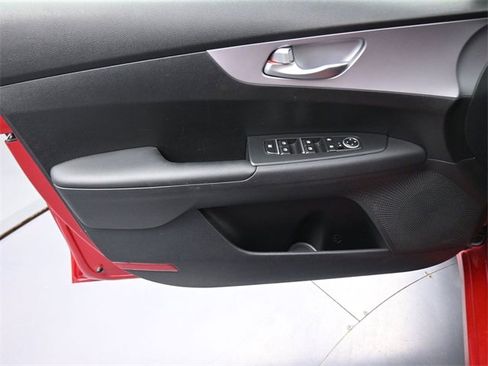 Used 2024 Kia Forte LXS image 17