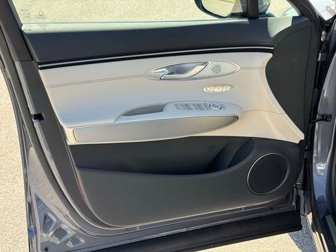 New 2026 Genesis GV70 2.5T Select AWD/4WD image 25