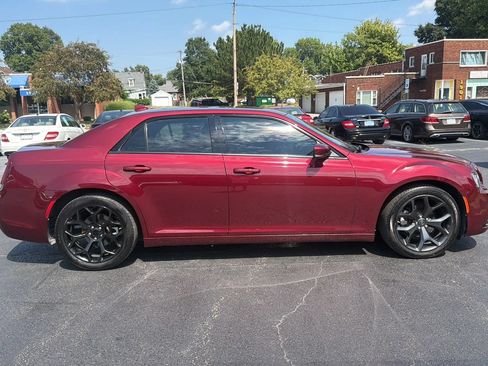 Used 2022 Chrysler 300 S RWD image 4