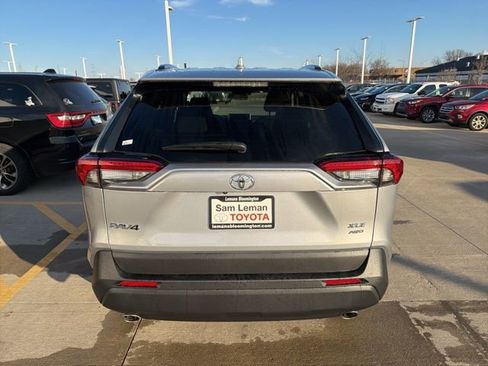 New 2025 Toyota RAV4 XLE image 5
