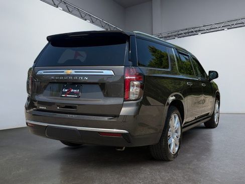 Used 2021 Chevrolet Suburban High Country AWD/4WD image 13