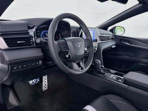 New 2026 Toyota Camry SE FWD image 13