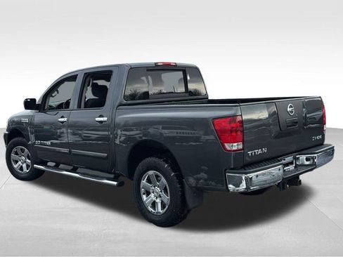 Used 2012 Nissan Titan SV w/ SV Value Truck Pkg image 5