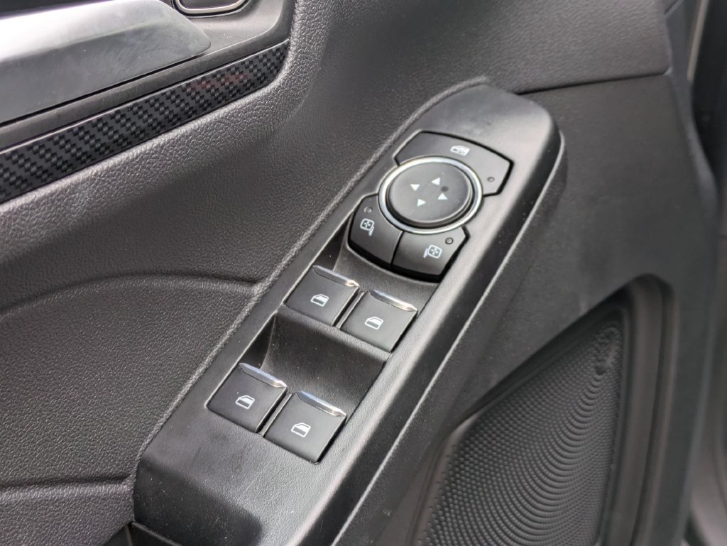 Used 2025 Ford Escape ST-Line AWD/4WD image 13