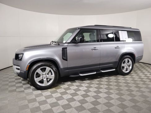 Used 2024 Land Rover Defender 130 S image 8