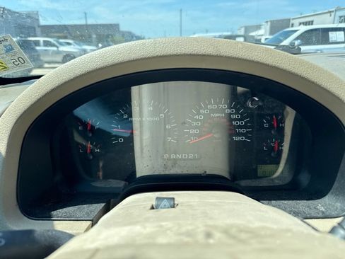 Used 2006 Ford F150 XLT RWD image 8