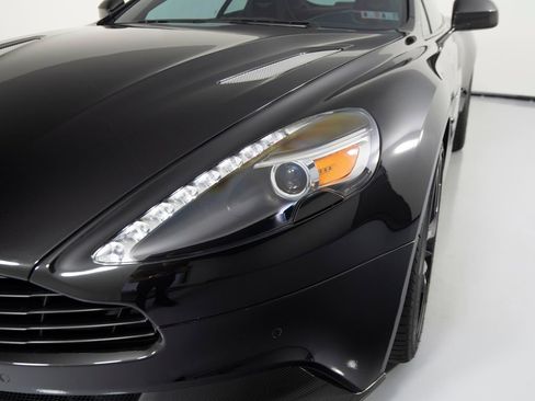 Used 2015 Aston Martin Vanquish RWD image 42