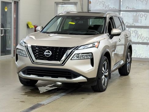 Used 2023 Nissan Rogue Platinum w/ Platinum Premium Package FWD image 3