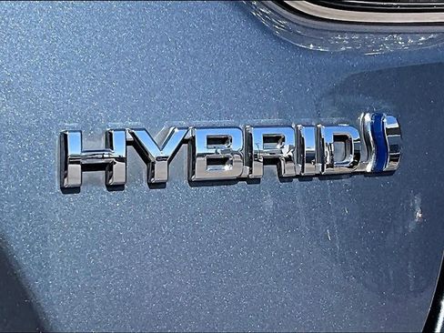 Used 2022 Toyota Corolla LE image 29