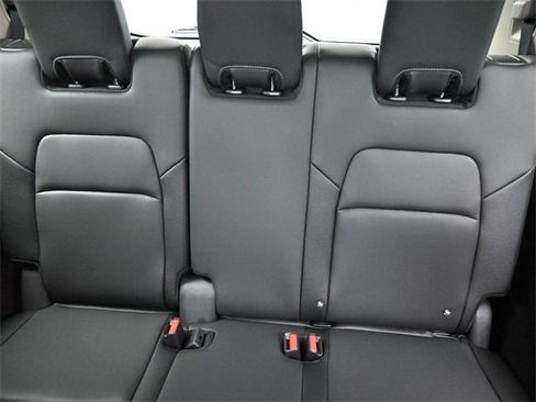 Used 2025 Nissan Pathfinder SL w/ SL Premium Package image 10