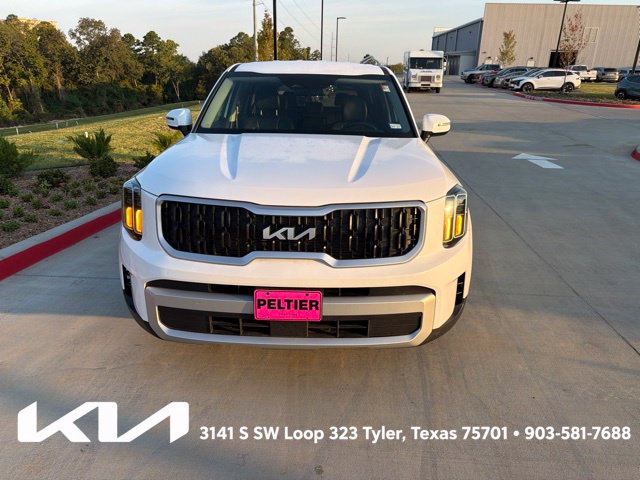 Certified 2024 Kia Telluride LX FWD image 2