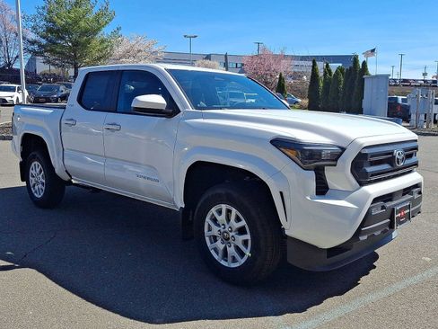 New 2026 Toyota Tacoma SR5 image 23