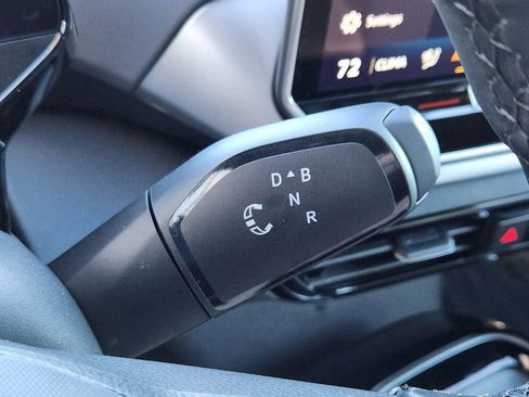 New 2026 Volkswagen ID.4 Pro AWD/4WD image 17