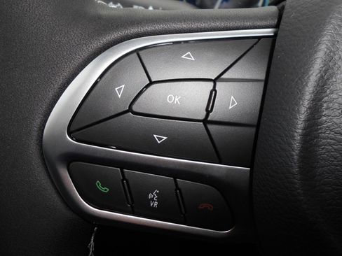 New 2026 Chrysler Pacifica Select image 25