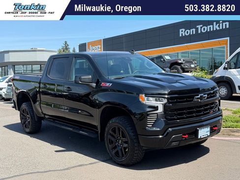 Used 2023 Chevrolet Silverado 1500 LT Trail Boss w/ Protection Package AWD/4WD image 1
