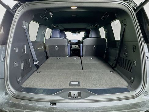 New 2026 INFINITI QX80 4WD w/ Sport Exterior Package image 31