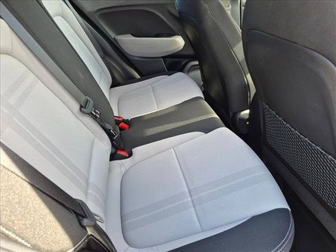 Used 2023 Hyundai Venue SEL FWD image 17
