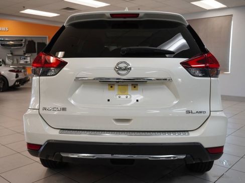 Used 2018 Nissan Rogue SL w/ Premium Package AWD/4WD image 13