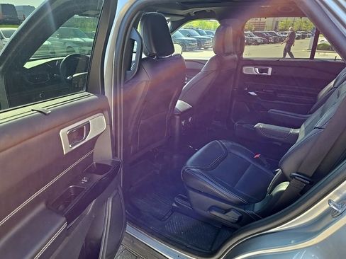 Used 2022 Ford Explorer ST w/ Equipment Group 401A image 16