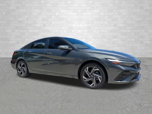 Used 2024 Hyundai Elantra SEL w/ Convenience Package FWD image 1