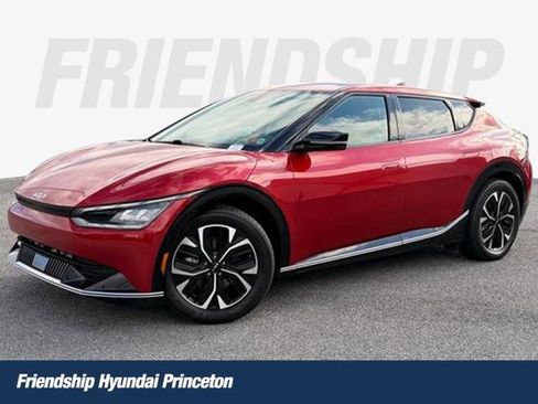 Used 2022 Kia EV6 Wind image 1