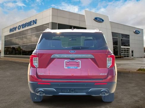 Certified 2023 Ford Explorer XLT w/ Equipment Group 202A AWD/4WD image 4
