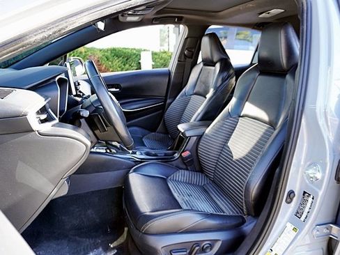 Used 2022 Toyota Corolla XSE image 14