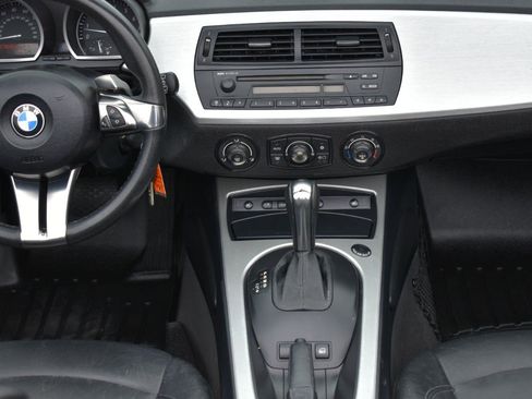 Used 2006 BMW Z4 3.0i image 25