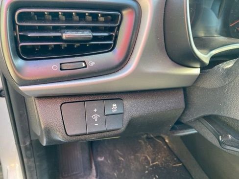 Used 2022 Kia Rio LX image 12