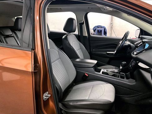 Used 2017 Ford Escape Titanium image 8