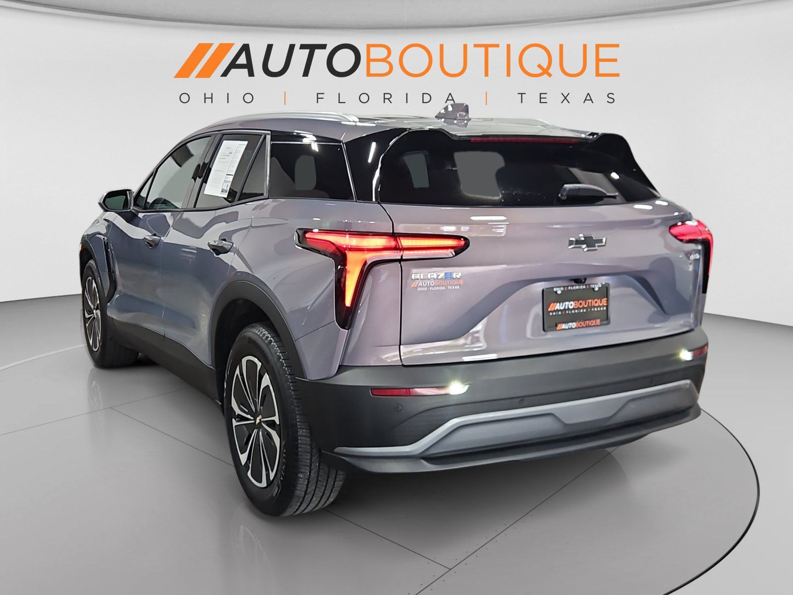 Used 2024 Chevrolet Blazer EV LT AWD/4WD image 3